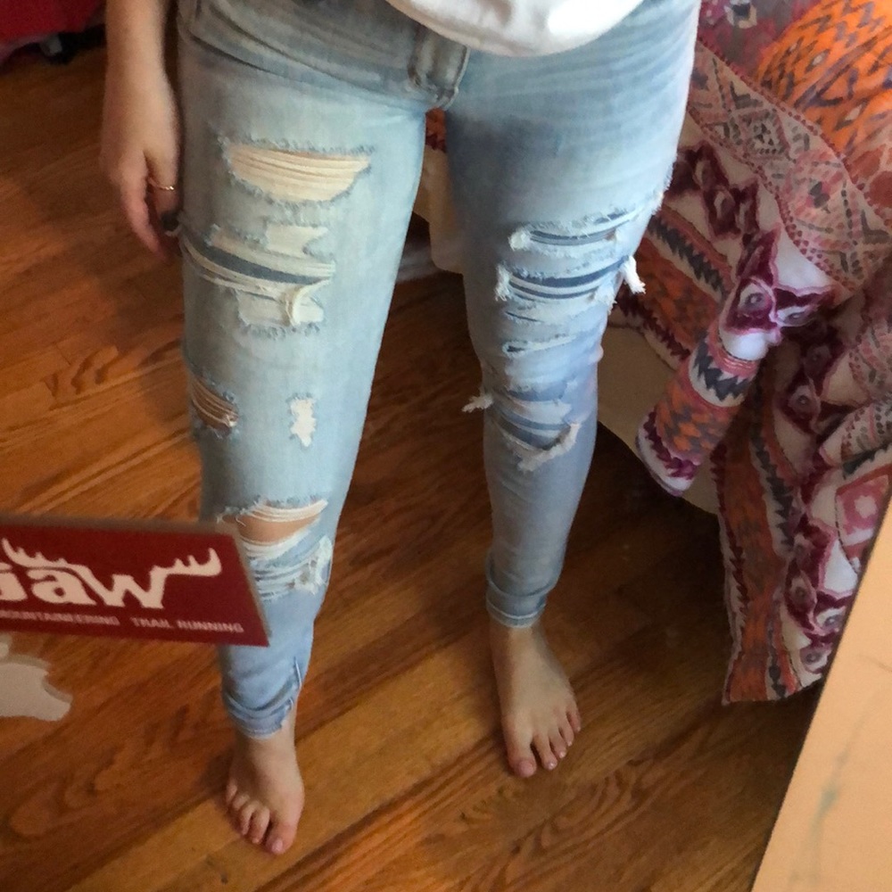 AMERICAN EAGLE SKINNY JEANS